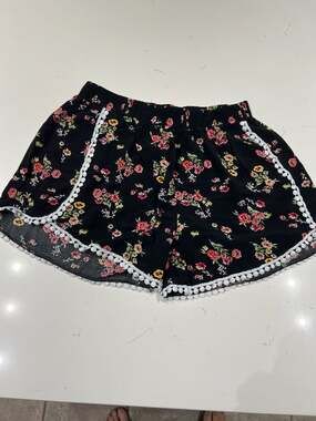 Extra Belleza Floral Print Pom Pom Trim Shorts Size Large